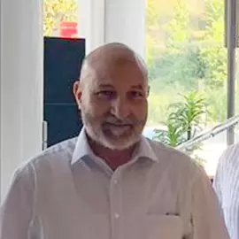 巴洛尔·古尔班博士